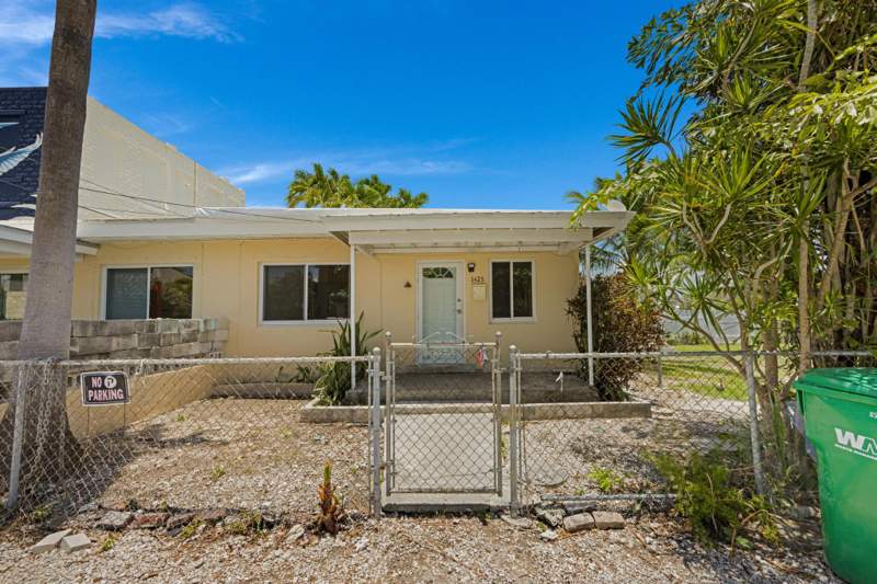 4 bedroom Duplex at 1421-1425 2nd Street, Key West Realty Cos Sub (3.0), Key West — photo 2