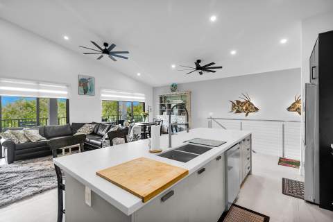 239 W Seaview Drive, Duck Key FL - photo 19 of 49