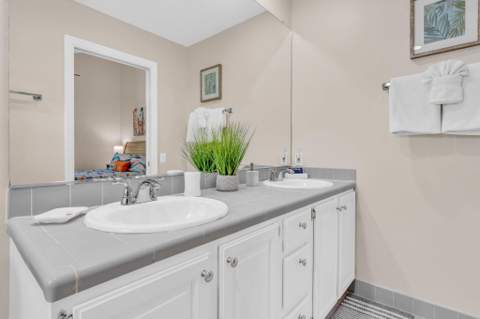 101 N Coral Lane, Key Colony FL - photo 18 of 43