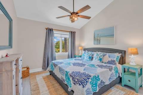 101 N Coral Lane, Key Colony FL - photo 21 of 43