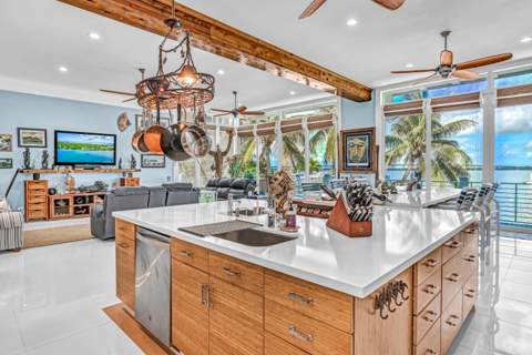 361 Avenue D, Summerland Key FL - photo 7 of 63