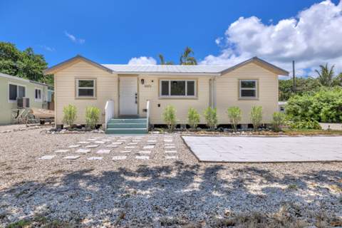 30372 Palm Drive, Big Pine Key FL - photo 6 of 43