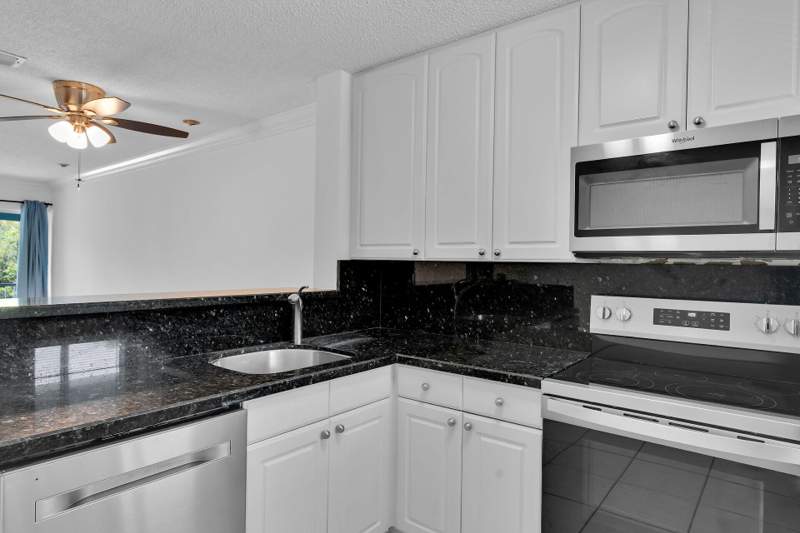 2 bedroom Condominium at 98402 Windward Avenue, Landings of Largo (98.0), Key Largo — photo 3