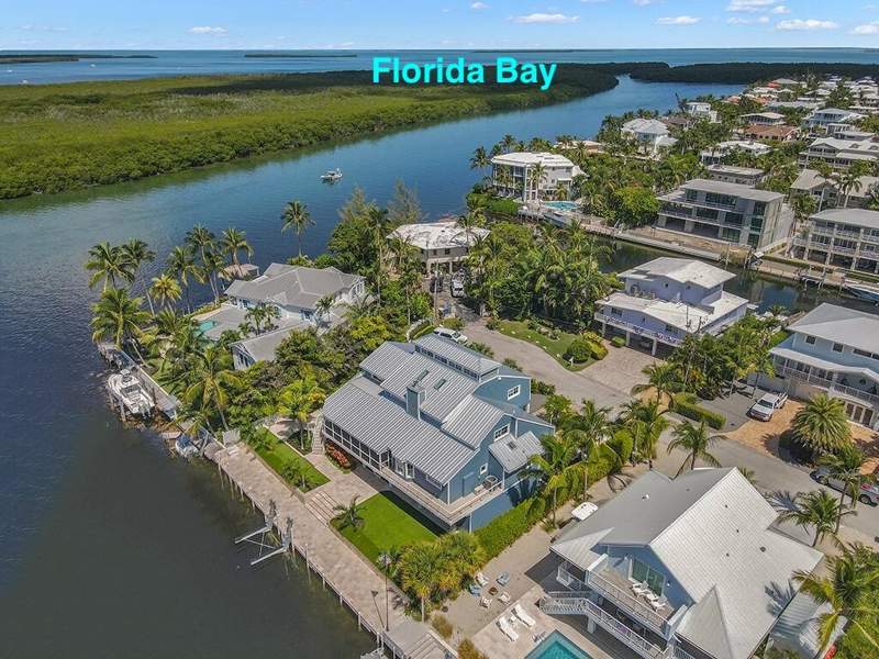 5 bedroom Single Family Residence at 157 Valencia Drive, Venetian Shores (86.0), Plantation Key — photo 3