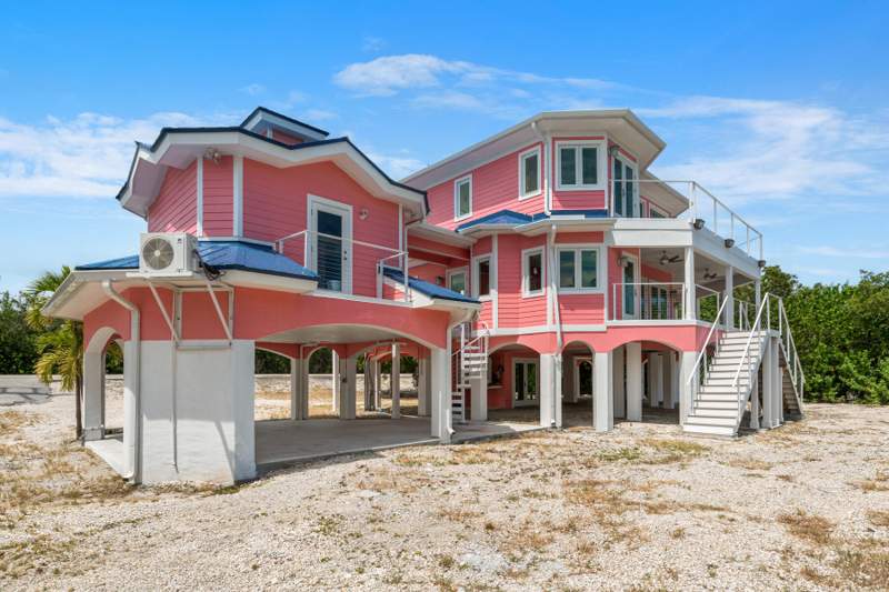 5 bedroom Single Family Residence at 23950 Overseas Highway, Dobie's Sub (24.0), Summerland Key — photo 3