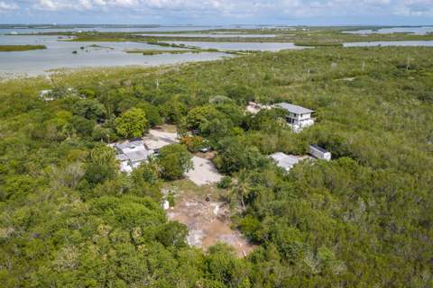 2231 Middle Torch Road, Middle Torch Key FL - photo 23 of 40