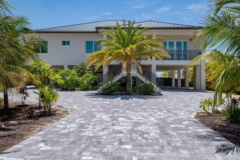 5 bedroom Single Family Residence at 108 Sunrise Drive, Sunrise Isle (50.0), Marathon — photo 3