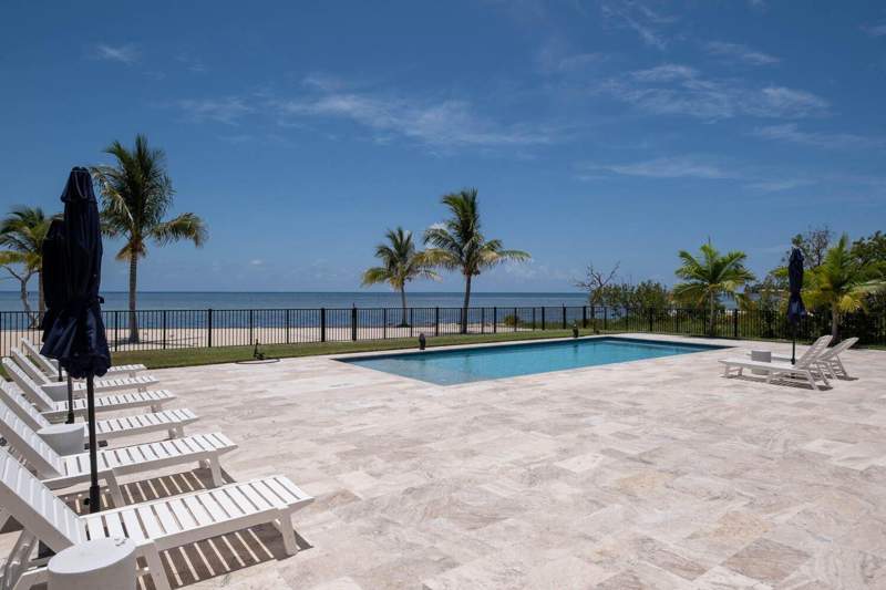 5 bedroom Single Family Residence at 108 Sunrise Drive, Sunrise Isle (50.0), Marathon — photo 4