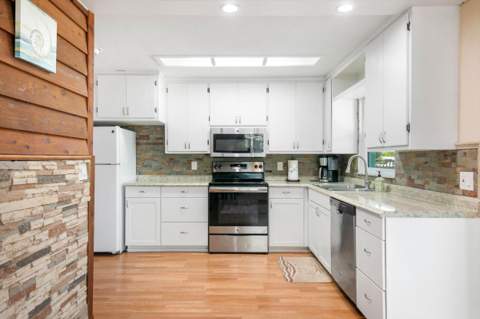 31032 Hollerich Drive, Big Pine Key FL - photo 15 of 67
