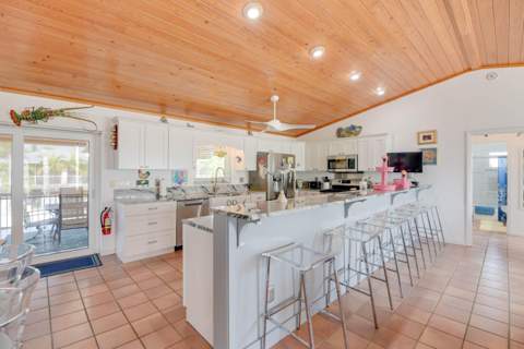 1518 Sunrise Drive, Big Pine Key FL - photo 10 of 56