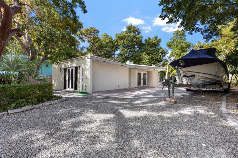 3 bedroom Single Family Residence at 157 Navajo Street, Indian Harbor (89.0), Plantation Key — photo 2