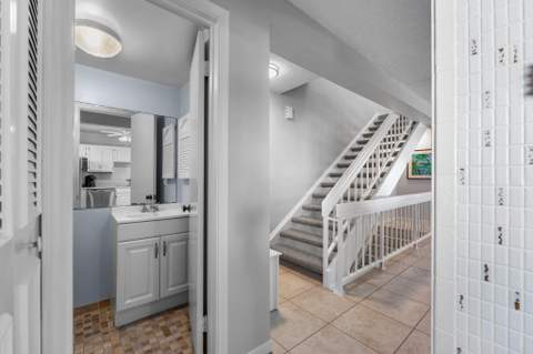 601 W Ocean Drive #312D, Key Colony FL - photo 24 of 31