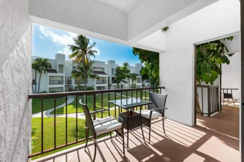 601 W Ocean Drive #312D, Key Colony FL - photo 11 of 31