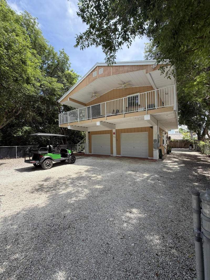 3 bedroom Single Family Residence at 335 Bay View Avenue, Bay Haven (95.0), Key Largo — photo 3
