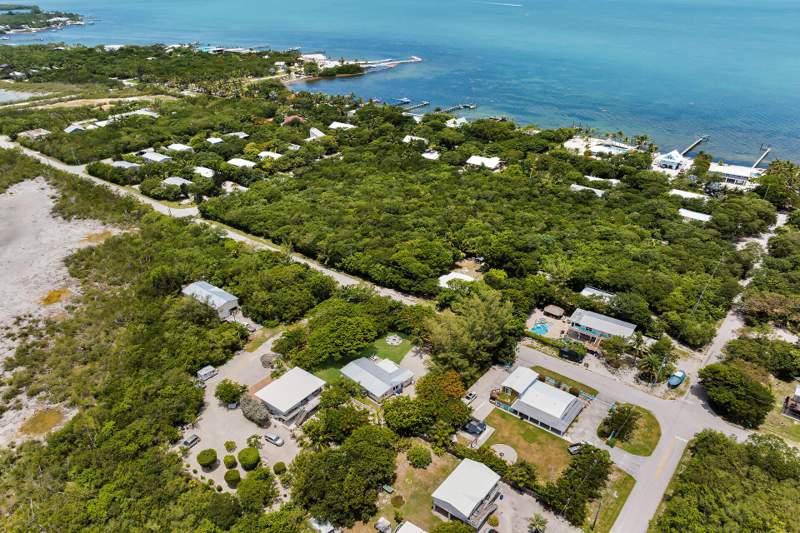 3 bedroom Single Family Residence at 58110 Ferreire Street, Crains Sub (58.0), Marathon — photo 4