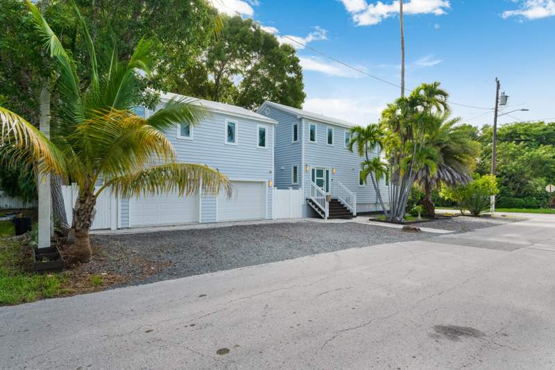 8 bedroom Duplex at 1409 Whalton Street, Webb Realty Co Sub (1.0), Key West — photo 3