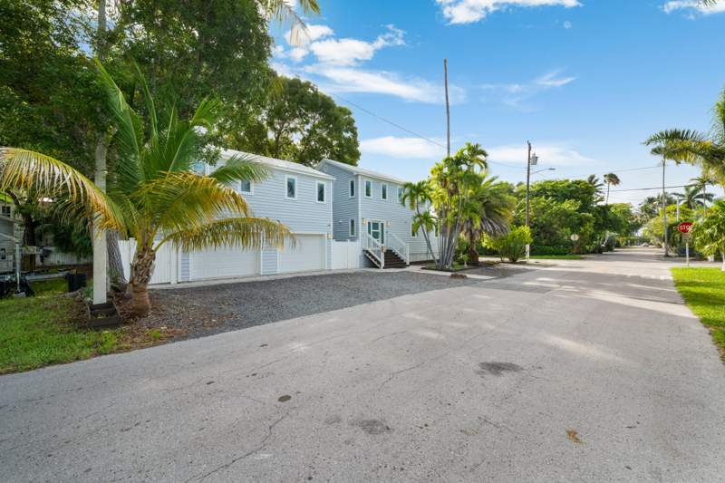 8 bedroom Duplex at 1409 Whalton Street, Webb Realty Co Sub (1.0), Key West — photo 2