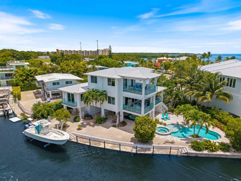 4 bedroom Single Family Residence at 202 Plantation Shores Drive, Plant Shores (90.0), Plantation Key — photo 3