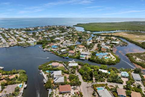 870 Copa D Oro, Marathon FL - photo 10 of 41
