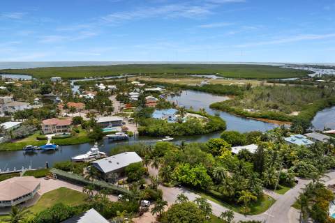 870 Copa D Oro, Marathon FL - photo 11 of 41