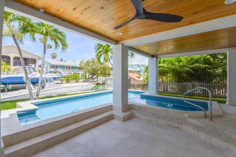 848 E Caribbean Drive, Summerland Key FL - photo 21 of 44