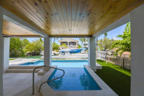 848 E Caribbean Drive, Summerland Key FL - photo 22 of 44