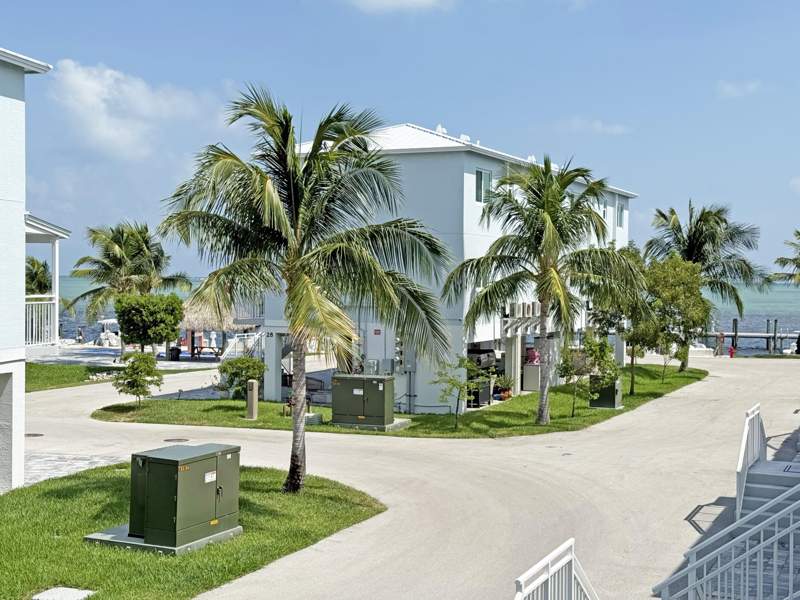 1 bedroom Condominium at 10877 Overseas Highway #111, Ocean Isles Fishing (52.5), Marathon — photo 4