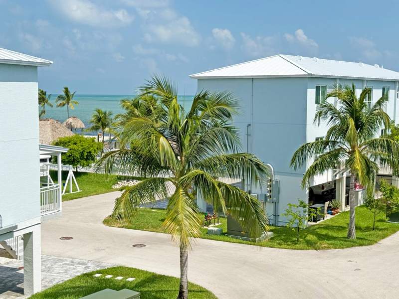 1 bedroom Condominium at 10877 Overseas Highway #111, Ocean Isles Fishing (52.5), Marathon — photo 3