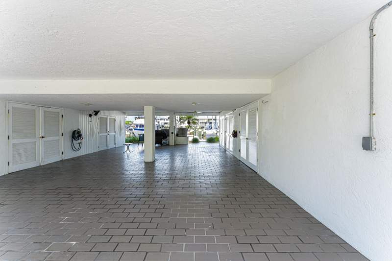 2 bedroom Single Family Residence at 96 Avenue C #3 & Slip A-15, Bonefish Townhouses (54.5), Marathon — photo 5