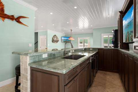 109 Valencia Drive, Plantation Key FL - photo 13 of 100
