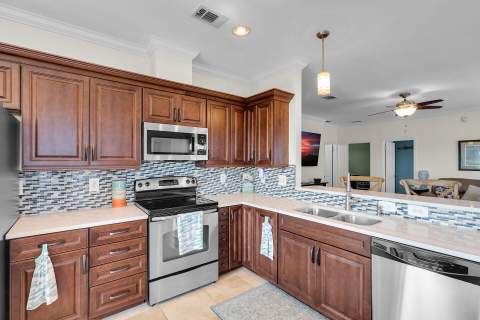 27 Barcelona Drive, Big Coppitt FL - photo 10 of 39