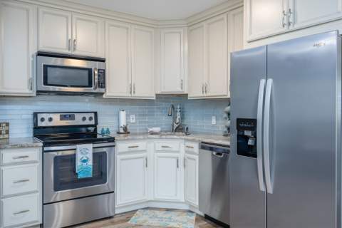 107 Avenue D #Apt 208, Marathon FL - photo 22 of 41