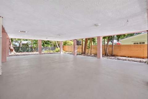 149 Pueblo Street, Plantation Key FL - photo 7 of 39
