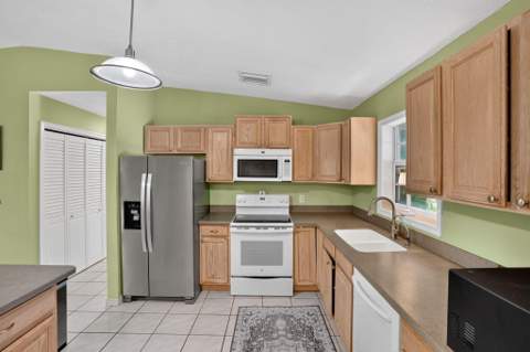 149 Pueblo Street, Plantation Key FL - photo 17 of 39