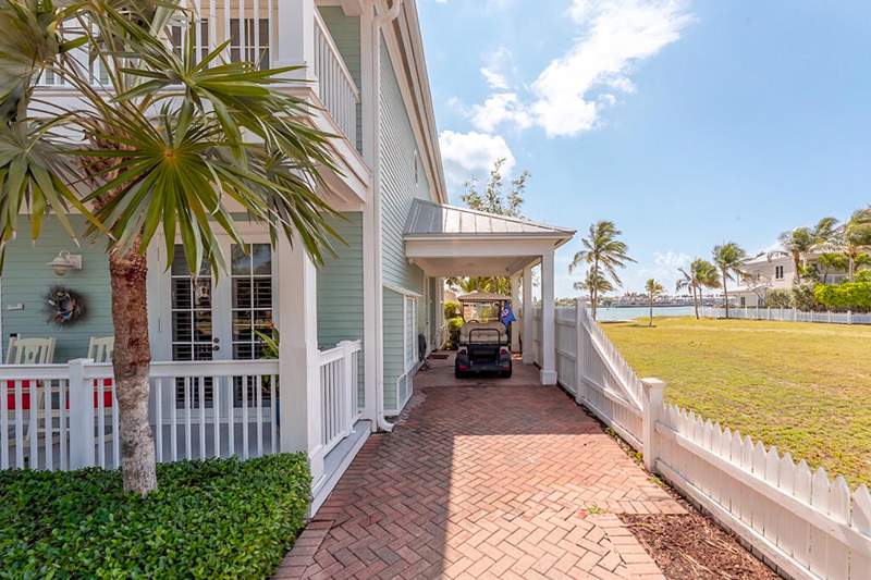 6 bedroom Single Family Residence at 32 Sunset Key Drive, Sunset Key (Tank) Island Unrcd (0.0), Key West — photo 4