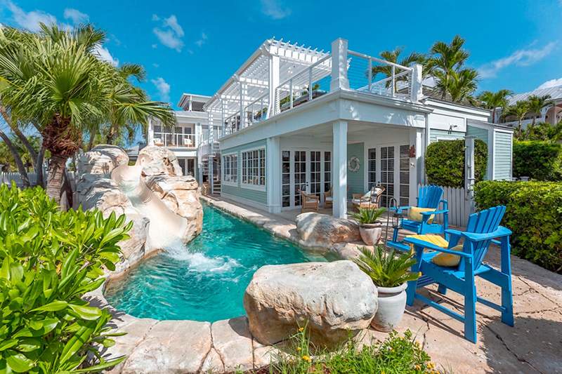 6 bedroom Single Family Residence at 32 Sunset Key Drive, Sunset Key (Tank) Island Unrcd (0.0), Key West — photo 5