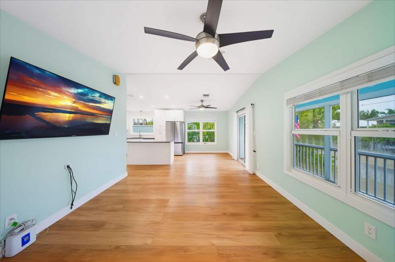 3 bedroom Single Family Residence at 31118 Avenue I, Sands Sub (31.0), Big Pine Key — photo 5