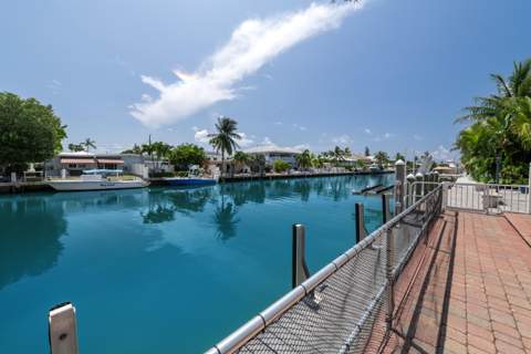490 10th Street, Key Colony FL - photo 9 of 39