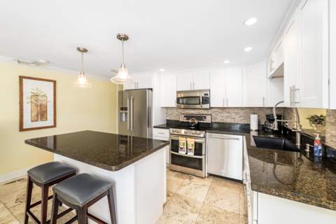 490 10th Street, Key Colony FL - photo 18 of 39