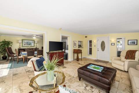 490 10th Street, Key Colony FL - photo 15 of 39