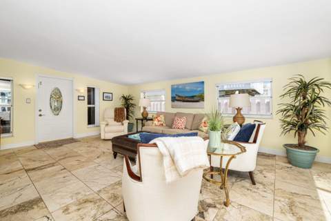490 10th Street, Key Colony FL - photo 14 of 39