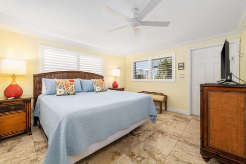 490 10th Street, Key Colony FL - photo 21 of 39