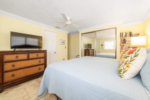 490 10th Street, Key Colony FL - photo 23 of 39