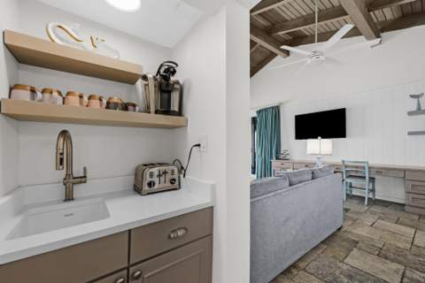 4402 Marina Villa Drive, Duck Key FL - photo 13 of 54