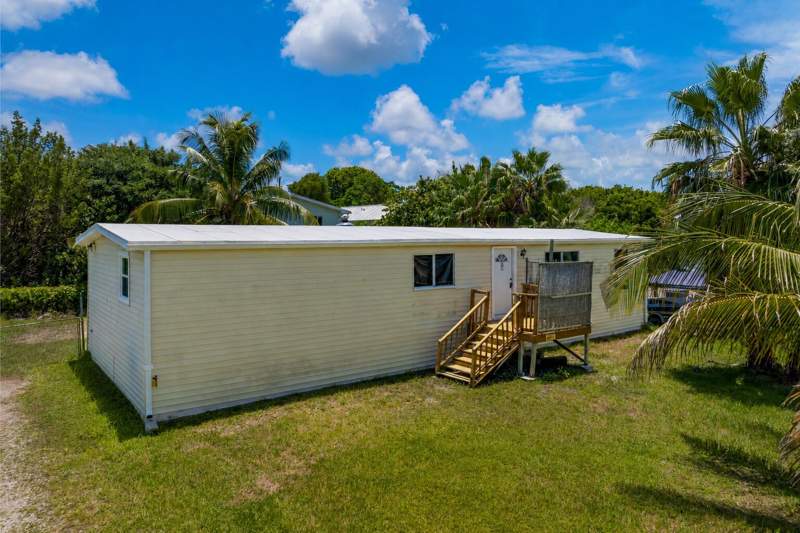 3 bedroom Mobile Home at 31368 Avenue E, Sands Sub (31.0), Big Pine Key — photo 3
