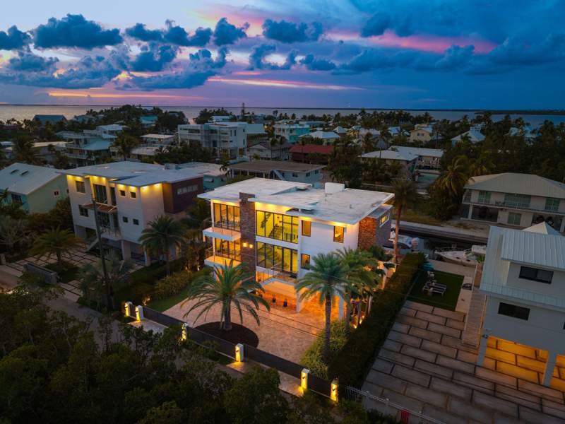 5 bedroom Single Family Residence at 44 S Blackwater Lane, Stillwright Pt (105.5), Key Largo — photo 2