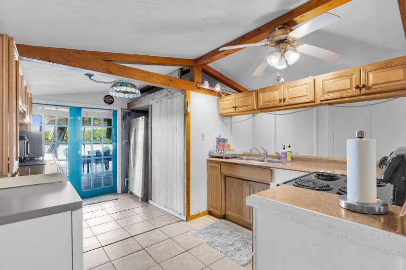 2 bedroom Single Family Residence at 1099 24Th Street Ocean, Sombrero Sub (49.5), Marathon — photo 5