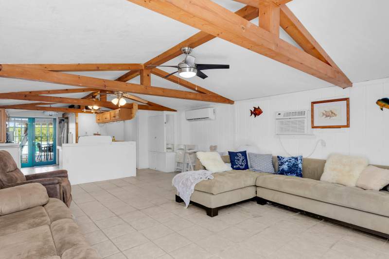 2 bedroom Single Family Residence at 1099 24Th Street Ocean, Sombrero Sub (49.5), Marathon — photo 3