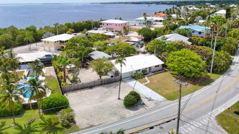 1817 Watson Boulevard, Big Pine Key FL - photo 10 of 49