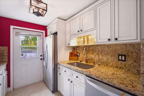 30354 Palm Drive, Big Pine Key FL - photo 16 of 33